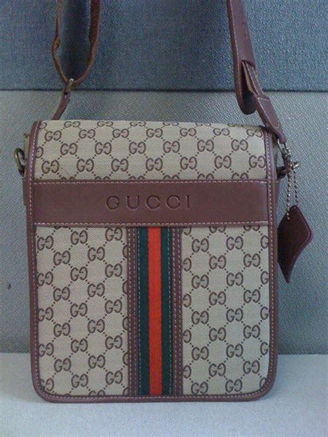 Mariconeras gucci hombre .